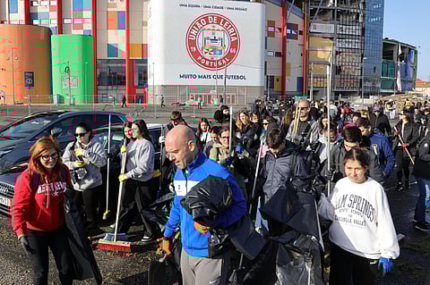 Após a devastação, a ajuda. Fotogaleria da operação de limpeza em Leiria