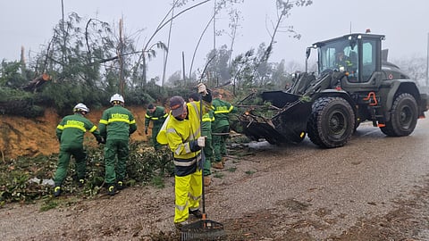 Forças do Exército no terreno.