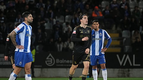 O espanhol Larrazabal abriu o marcador para o Casa Pia.