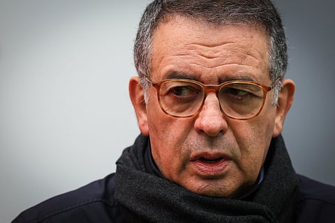 Mandatário de Seguro denuncia transporte indevido de eleitores para votar em Paris