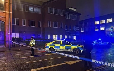 Polícia britânica fecha ruas no centro de Leicester e só 18 horas depois revela ter havido um esfaqueamento