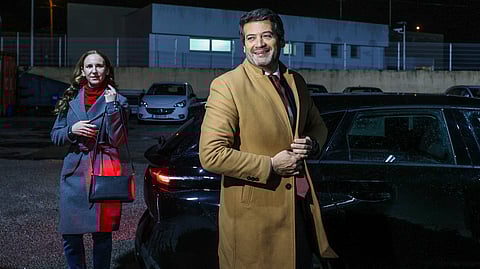 André Ventura à chegada aos Bombeiros de Camarate.