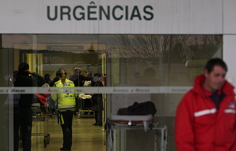 Profissionais responderam à chamada de quem precisava de cuidados, mas também eles precisam de apoio. 