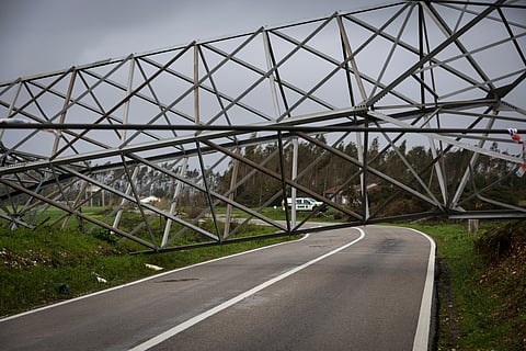 Força dos ventos derrubou torres de alta tensão no interior de Leiria.