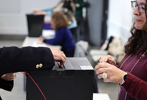 Mesas de voto estão abertas até às 19h00.