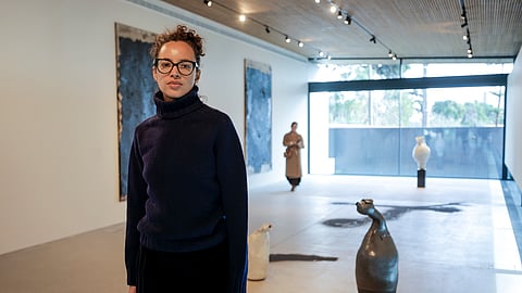 Phoebe Collings-James mostra pela  primeira vez em Portugal as suas esculturas em cerâmica. 