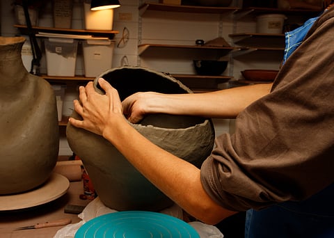 Irão: Indústria da cerâmica alerta para aumentos se conflito ultrapassar um mês
