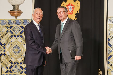 O primeiro cumprimento de Marcelo Rebelo de Sousa e António José Seguro desde a eleição.