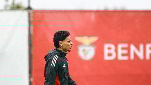 Alexander Bah e Richard Ríos integrados no treino do Benfica