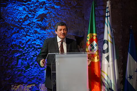 Na visão de Andrés Delich, as línguas são irmãs.