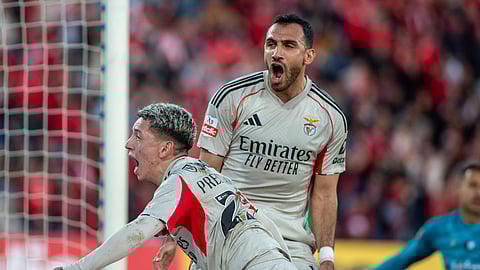 Prestianni e Pavlidis festejam o segundo golo nos Açores.