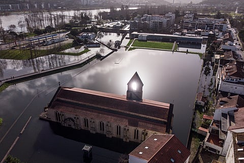Mosteiro de Santa Clara-a-Velha inundado
