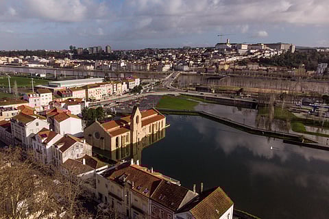 Mosteiro de Santa Clara-a-Velha, em Coimbra, inundado.