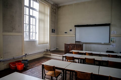 Bloco de Esquerda apresentou requerimento questionando prioridades de investimento. Escolas elogiam ação da proteção civil.