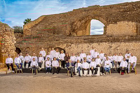 Os sóis do Guia Repsol Espanha 2026 em Tarragona, cidade onde decorre a gala deste ano.