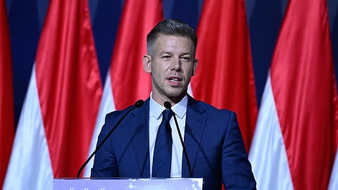 Com uma mensagem de combate à corrupção, Péter Magyar, de 44 anos, apresenta-se como alternativa a Viktor Orbán.