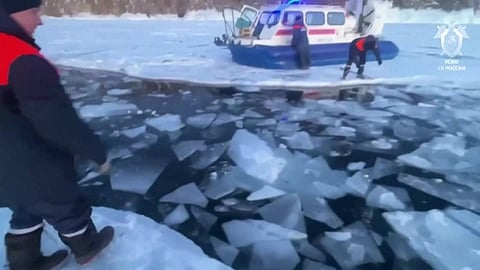 Acidente no lago Baikal deixou fez oito vítimas.