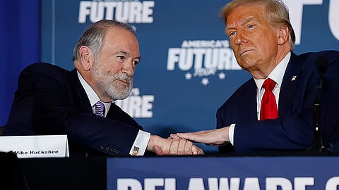 Embaixador dos EUA em Israel autoriza funcionários não essenciais a "saírem rapidamente do país"