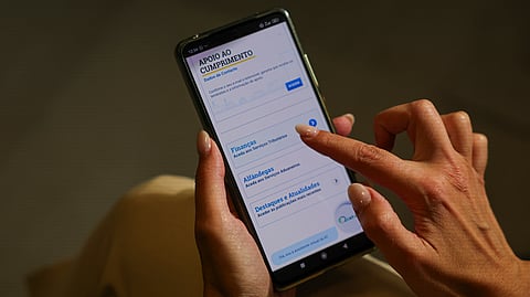 Corte de 50% no IRS de novembro deixa de fora salários de 18 ou 20 mil euros mensais