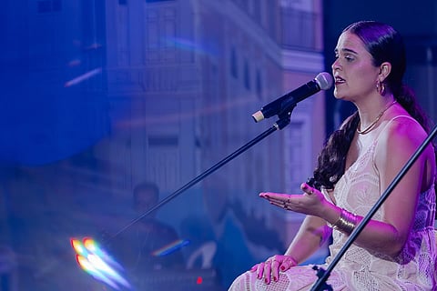 Show com a brasileira Camila Masiso é uma das atrações.