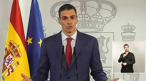 Acossado pela oposição, Pedro Sánchez disse estar a defender os princípios do direito internacional. 
