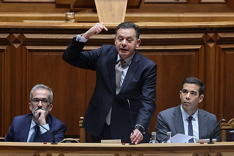 Montenegro foi "bombardeado" e defendeu legalidade do uso das Lajes