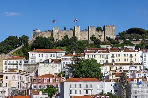 Visto de procura de trabalho - atualmente suspenso - era um dos mais utilizados para morar no país. 