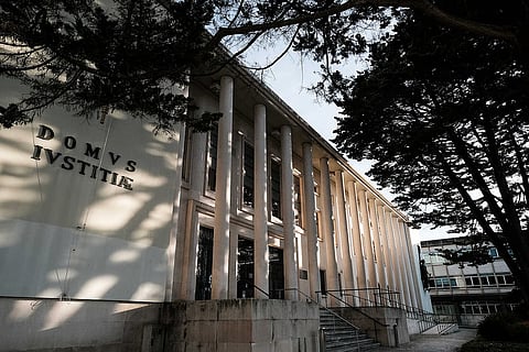 Professor de Leiria condenado a três anos de prisão com pena suspensa por abuso sexual de crianças