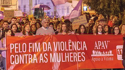 Neste domingo, 08 de março, as mulheres voltam a marchar em Portugal e no mundo.
