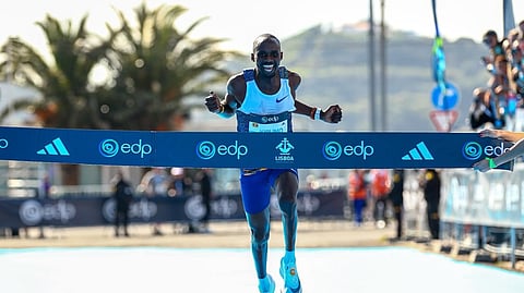 Ugandês Jacob Kiplimo bate recorde do mundo na Meia Maratona de Lisboa