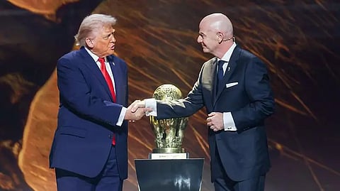 Presidente da FIFA esteve reunido com Donald Trump e informou que EUA aceitam que seleção do Irão participe no Mundial.
