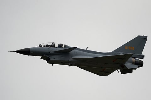 Avião da Força Aérea chinesa. As Forças Armadas da China fazem sistematicamente manobras no estreito de Taiwan.