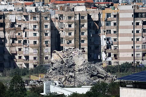 Explosões em Jerusalém e no Dubai, com Irão a anunciar ter atacado o Shin Bet. Base italiana atingida