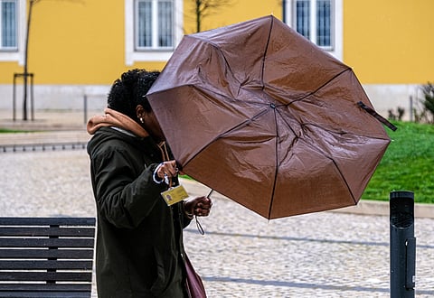 “O número de caracteres que temos disponíveis também é limitadíssimo”, avalia.
