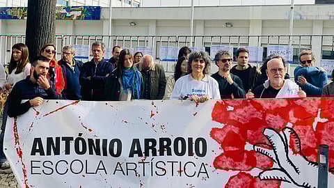 Professores do ensino artístico na rua pelo fim da precariedade 