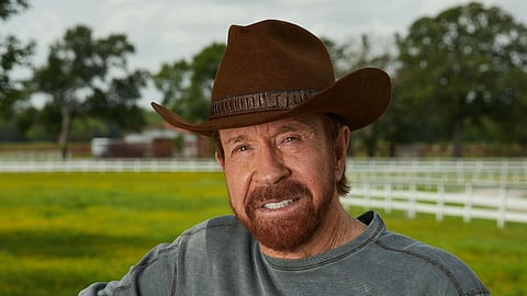 Chuck Norris hospitalizado de urgência no Hawai