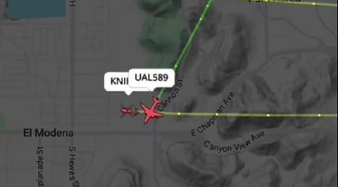 Avião com 168 pessoas a bordo e helicóptero militar nos EUA ficam a 160 metros de chocarem no ar