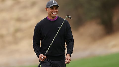 Tiger Woods libertado sob fiança após ser detido no local de um acidente por suspeita de conduzir alcoolizado