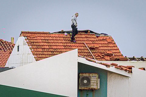 Mau tempo: Governo reconhece atrasos e diz que quer concluir até 30 de junho os processos de apoio às habitações 