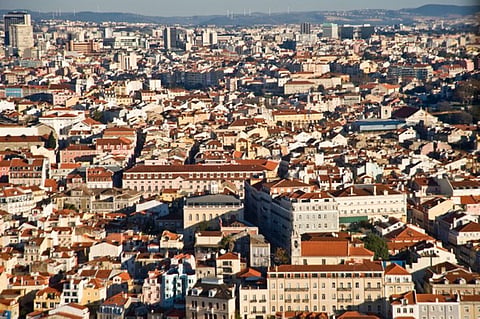 Estrangeiros representaram 28% das compras de casas em Portugal em 2025