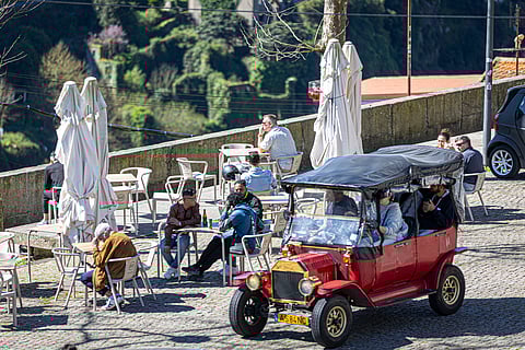 Este programa, que está em sua segunda edição, inclui aulas em escolas de hotelaria e turismo no país