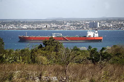 Petroleiro russo com 740 mil barris de crude atraca em Cuba