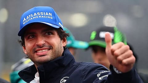 Sainz volta a criticar defensores das novas regras da F1 e alerta para riscos na segurança dos pilotos