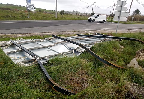 Sintra avança com retirada de outdoors ilegais em todo o concelho. São quase 200