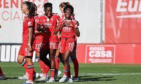 Diana Silva bisa e Benfica fica perto do hexacampeonato de futebol feminino 