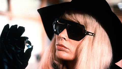 Karen Black em Intriga em Família: a máquina do "suspense".