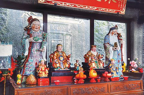 O maior e mais antigo templo de Tou Tei em Macau, onde são veneradas as estátuas do Deus da Terra e da sua consorte.