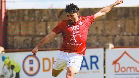 Ainda faltam jogar duas jornadas da primeira fase e toda a fase de subida, mas Sacra já igualou os 19 golos do melhor marcador do Campeonato de Portugal em 2024-25