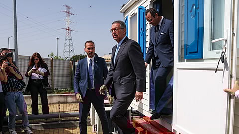 António José Seguro, acompanhado pelo presidente da Câmara de Leiria, Gonçalo Lopes, visitou um parque de habitações modulares que recebeu vítimas do mau tempo, em Pousos.