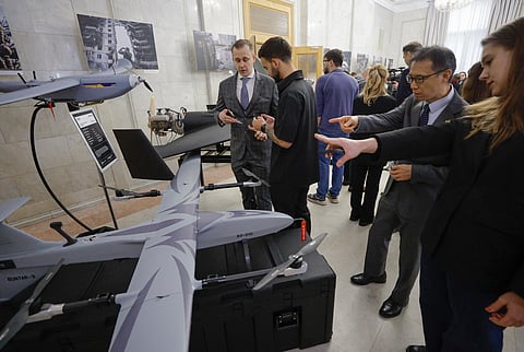 Drones ucranianos em exposição em Kiev por ocasião do Dia do Trabalhador da Indústria de Defesa.